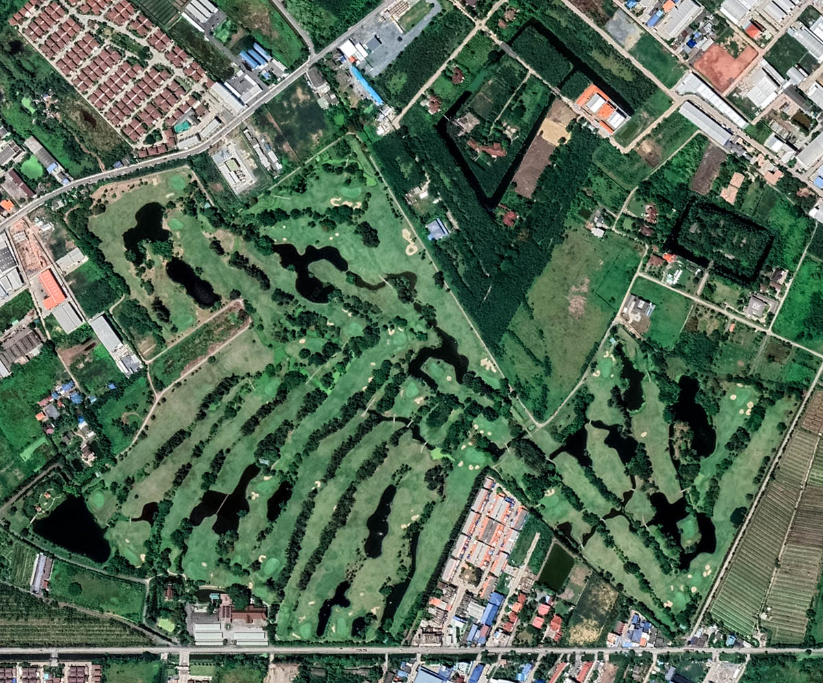 エカチャイ ゴルフ バンコク タイ 衛星画像 3 x 9