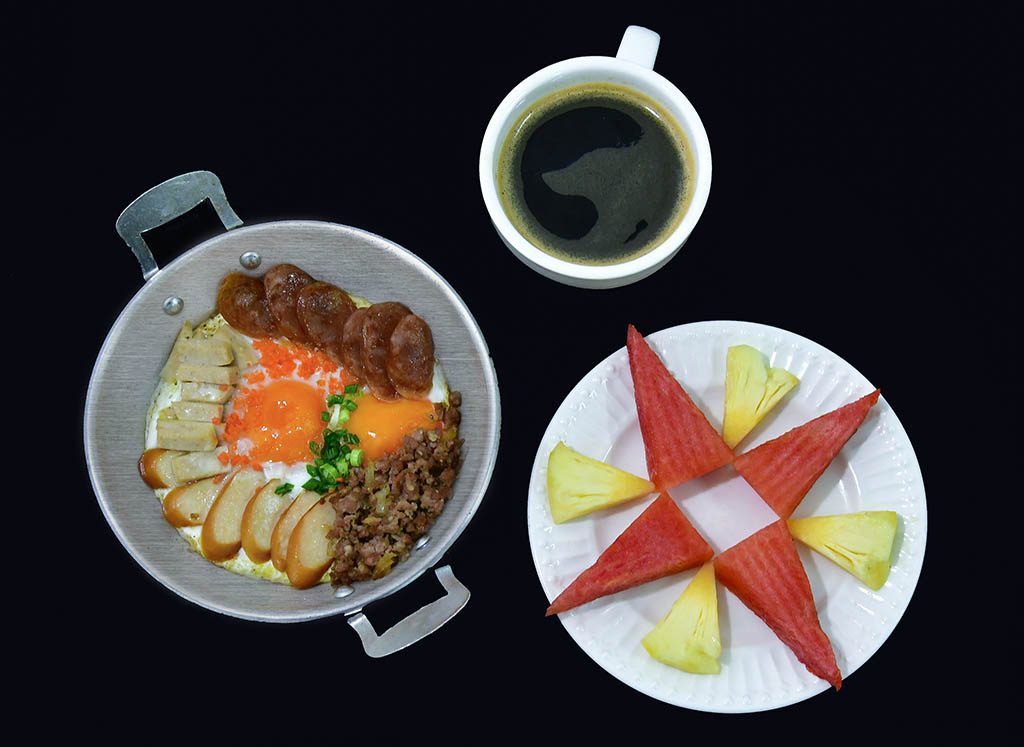 エカチャイ おいしい食べ物と飲み物 タイのソーセージ